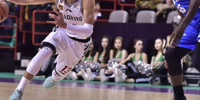 角形成空位 角形成空位